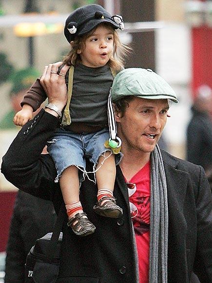 Орландо Блум и еще 10 образцовых папаш Голливуда