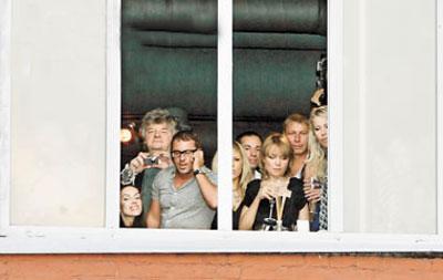 Невеста Абрамовича провела  ночь  в обществе Стива Тайлера