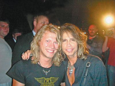 Невеста Абрамовича провела  ночь  в обществе Стива Тайлера