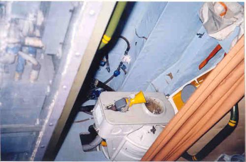 Как космонавты ходят в туалет на орбите