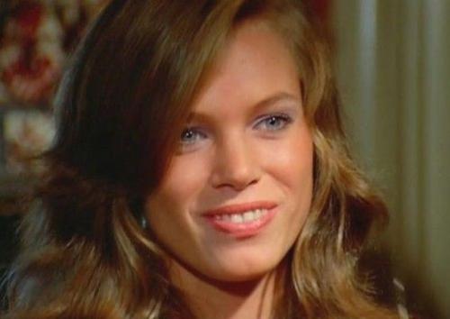 Знаменитости, чьи возлюбленные покончили с собой