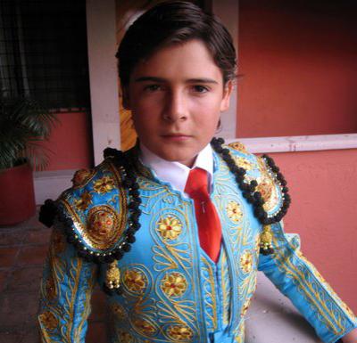 Самому молодому матадору в мире всего 13 лет