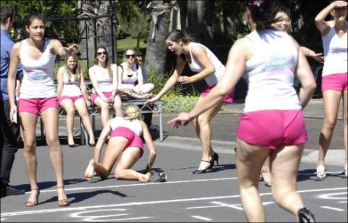 Австралийки побили мировой рекорд по бегу на шпильках