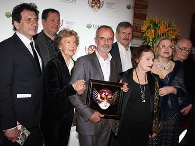 Лучшей женской ролью признан… король Лир!