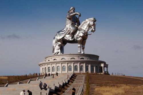 10 самых удивительных статуй со всего мира