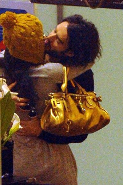 Самые страстные и необычные звездные поцелуи. Часть 1