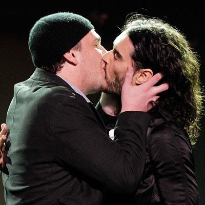 Самые страстные и необычные звездные поцелуи. Часть 1