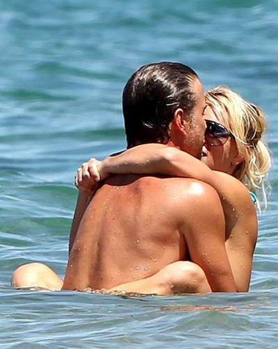 Самые страстные и необычные звездные поцелуи. Часть 1