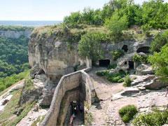 Последние жители «пещерного города» Чуфут-Кале покинули его более века назад