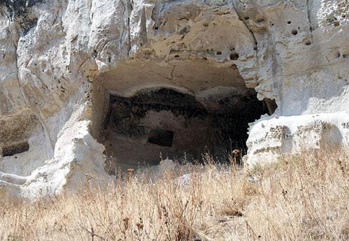 Последние жители «пещерного города» Чуфут-Кале покинули его более века назад