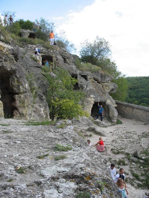 Последние жители «пещерного города» Чуфут-Кале покинули его более века назад