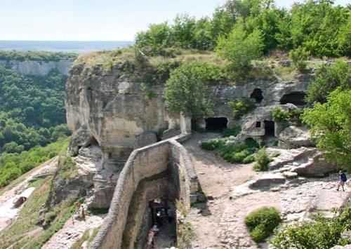Последние жители «пещерного города» Чуфут-Кале покинули его более века назад