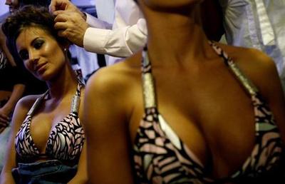 В Венгрии выбрали "Мисс Пластическая хирургия – 2010"