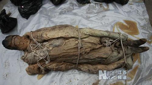 В Китае обнаружили мумию женщины возрастом 715 лет