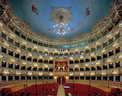 Самые потрясающие интерьеры знаменитых оперных театров мира