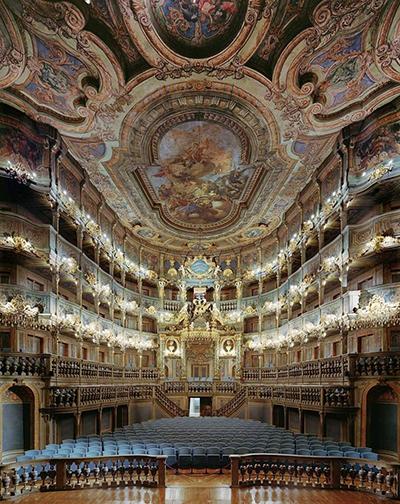 Самые потрясающие интерьеры знаменитых оперных театров мира