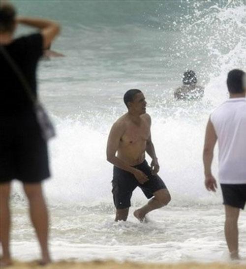 Политика с голым торсом