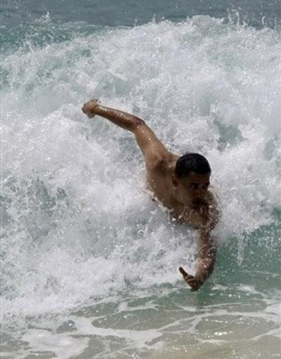 Политика с голым торсом