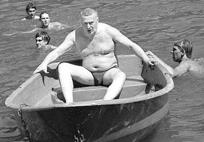 Политика с голым торсом