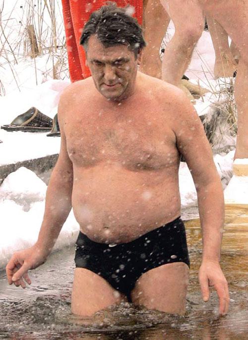 Политика с голым торсом