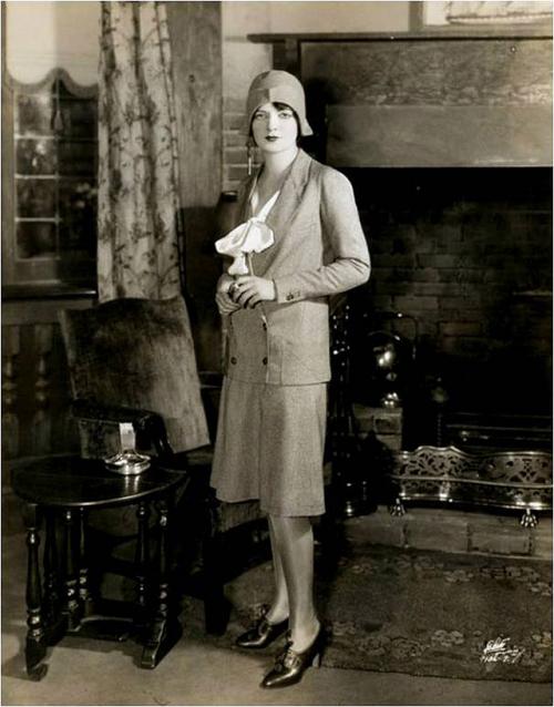     20-  .    ,   ,    -.      ,              1925- .