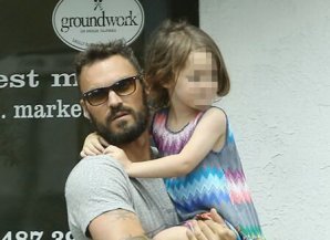 Знаменитости, которые наряжают сыновей в юбки и платья