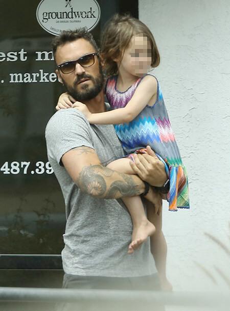 Знаменитости, которые наряжают сыновей в юбки и платья