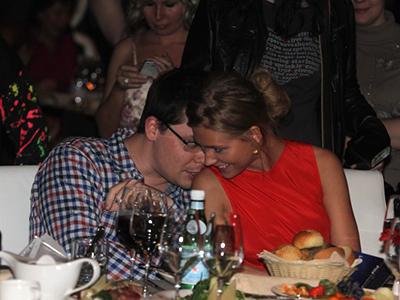 Гарик Харламов и Кристина Асмус больше не боятся папарацци