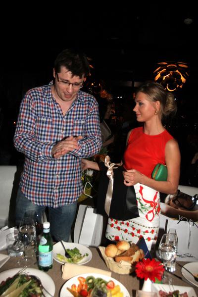 Гарик Харламов и Кристина Асмус больше не боятся папарацци