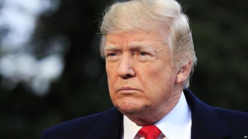 Знаменитости, которые судились со своими помощниками