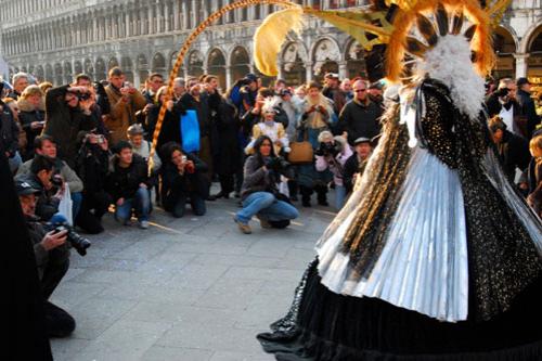 Венецианский карнавал стал «пиром во время чумы»