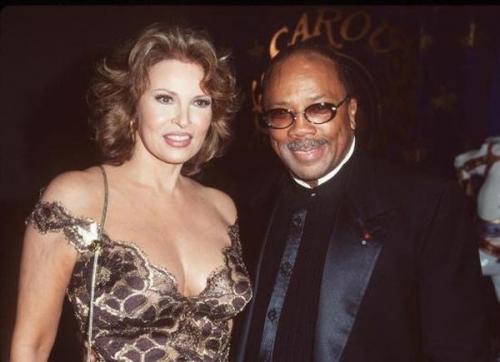 Секс-символ 60-х  превратилась в "чудо-женщину"