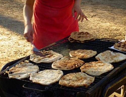 Экзотический фаст-фуд на улицах мира
