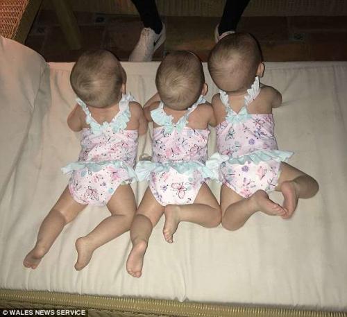 Один шанс на 200 миллионов: у пары из Уэльса родились идентичные тройняшки