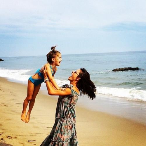 40 лучших Instagram-фото звезд в купальниках