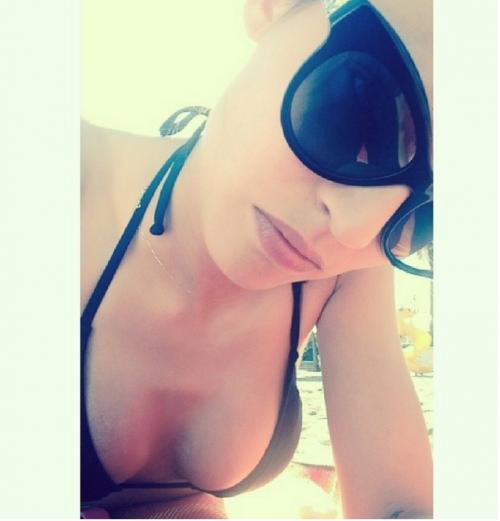 40 лучших Instagram-фото звезд в купальниках