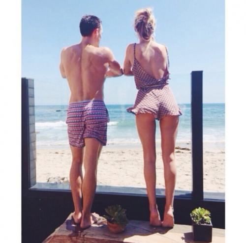 40 лучших Instagram-фото звезд в купальниках