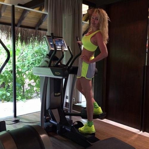 Как отдыхают российские звезды на Мальдивах