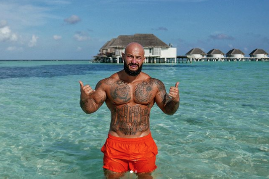 Как отдыхают российские звезды на Мальдивах