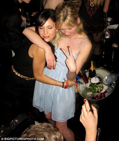 Кирстен Данст оторвалась с бойфрендом в Вегасе