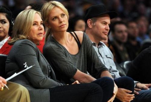 Знаменитости, над которыми издевались собственные родители