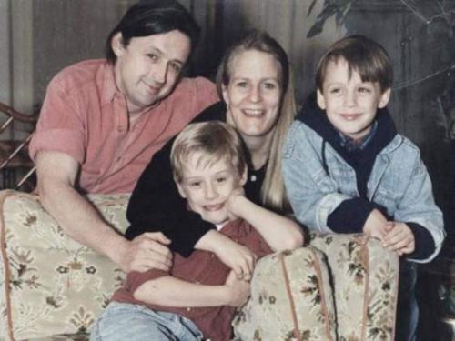 Знаменитости, над которыми издевались собственные родители