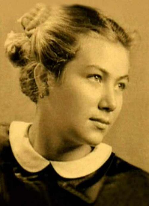 Знаменитости, над которыми издевались собственные родители