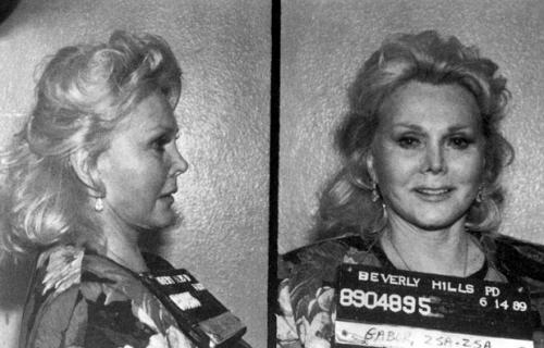 Арестованные знаменитости: фото из полицейского участка