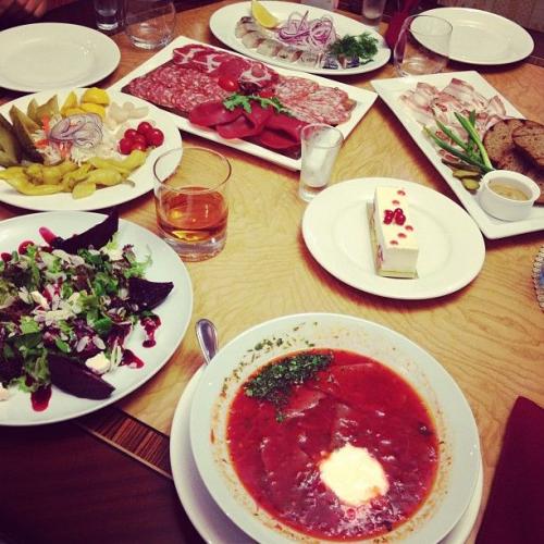 В Instagram по секрету всему свету: что едят знаменитости