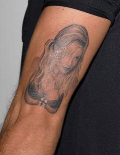 Интимные розы: какие татуировки в ходу у  звезд