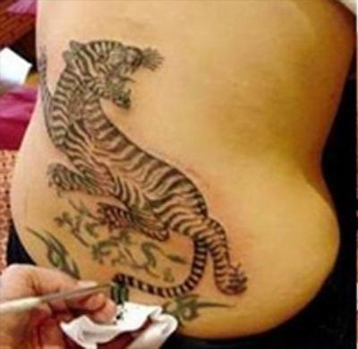 Интимные розы: какие татуировки в ходу у  звезд