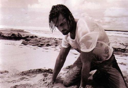 Актеры телесериала "Остаться в живых" заполонили глянцевые журналы