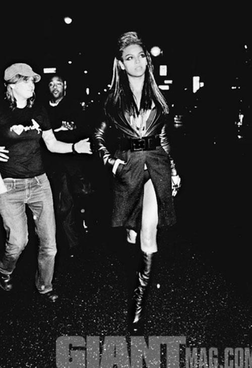 Инопланетный десант: Бейонс для журнала Giant