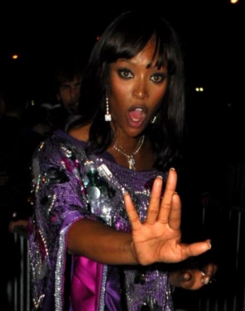 Дикий нрав "черной пантеры": все скандалы вокруг Наоми Кэмпбелл